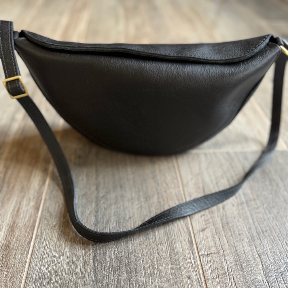Portland Leather Goods Large Koala Sling Bag Black Leather Crossbody